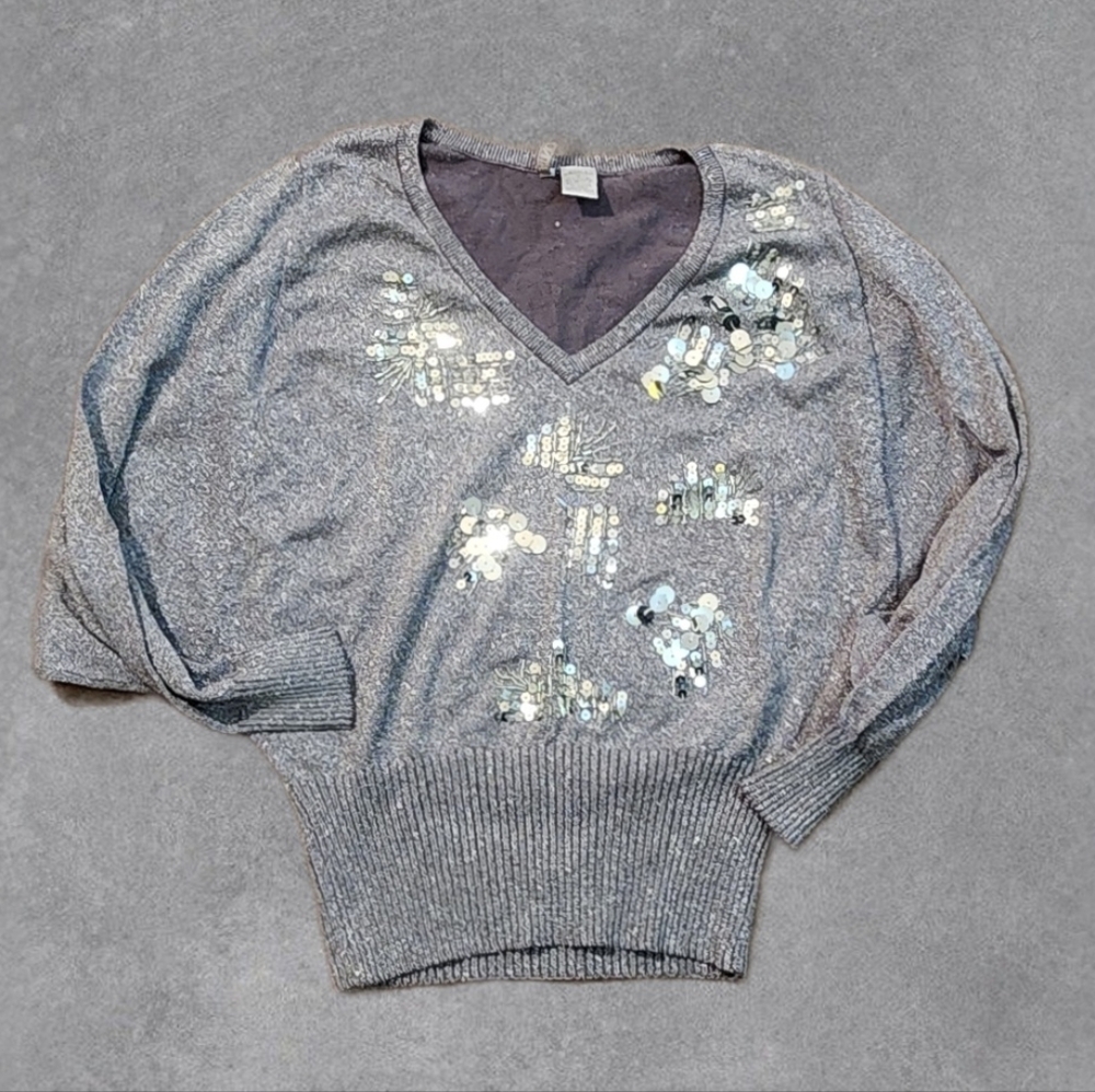 Platinum Design Collection Silver With Sequins Sweater Size Medium